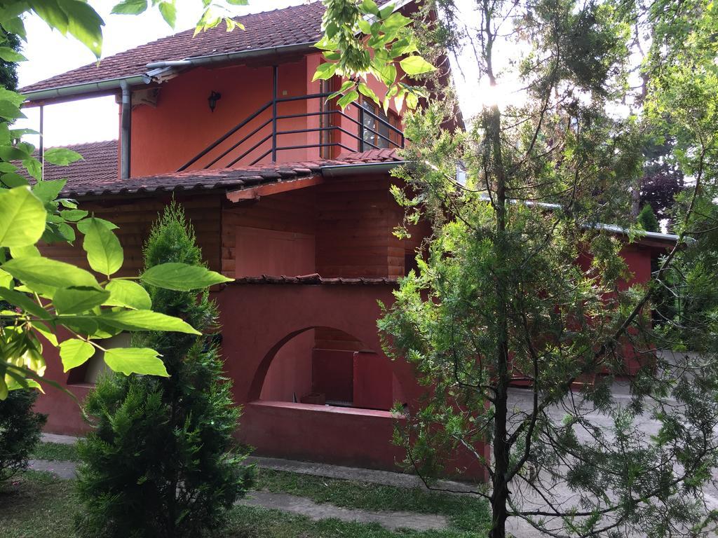S' Centro - Park Apartments Kraljevo Ngoại thất bức ảnh